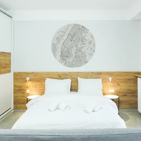 Alexandros Hotel