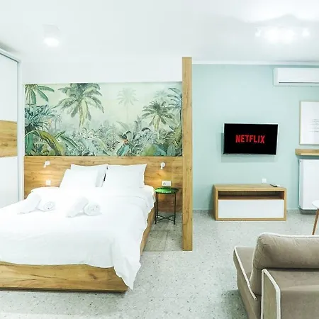 Alexandros Hotel