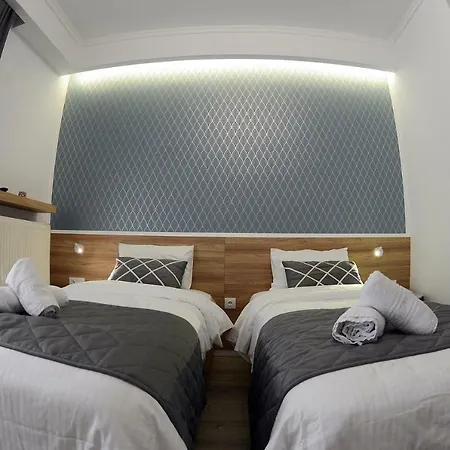 Alexandros Hotel 2*