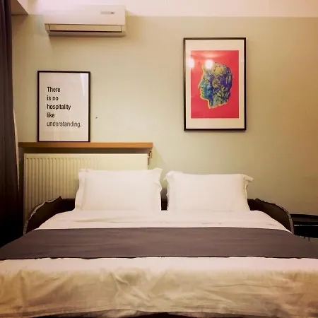 Alexandros Hotel 2*