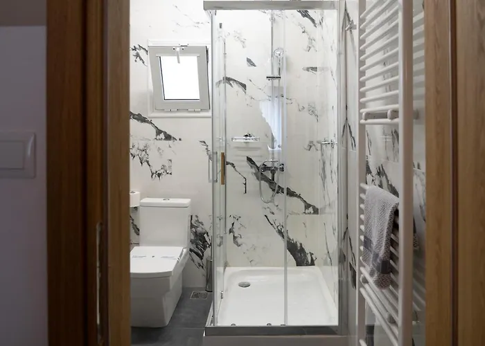 Alexandros 酒店 2*