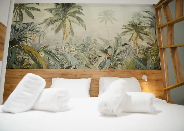 Alexandros 酒店 2*