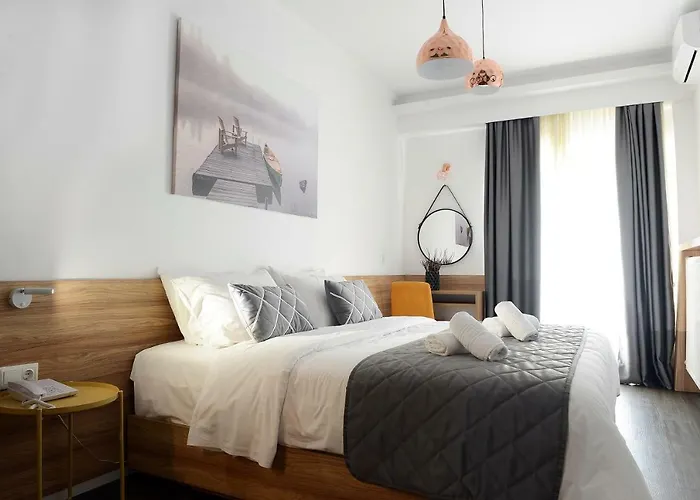 Alexandros Hotel 2*